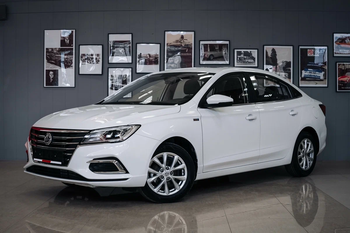 MG 5 с салона по цене от 1 035 000 рублей